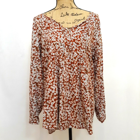 Suzanne Betro Tops - NWT SUZANNE BETRO RUST FLOAL TIE NECK TUNIC XL